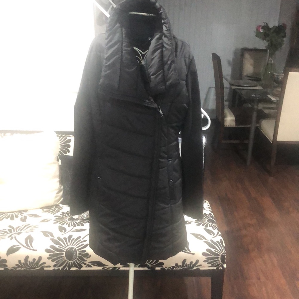 Bebe coat. - Picture 5 of 5